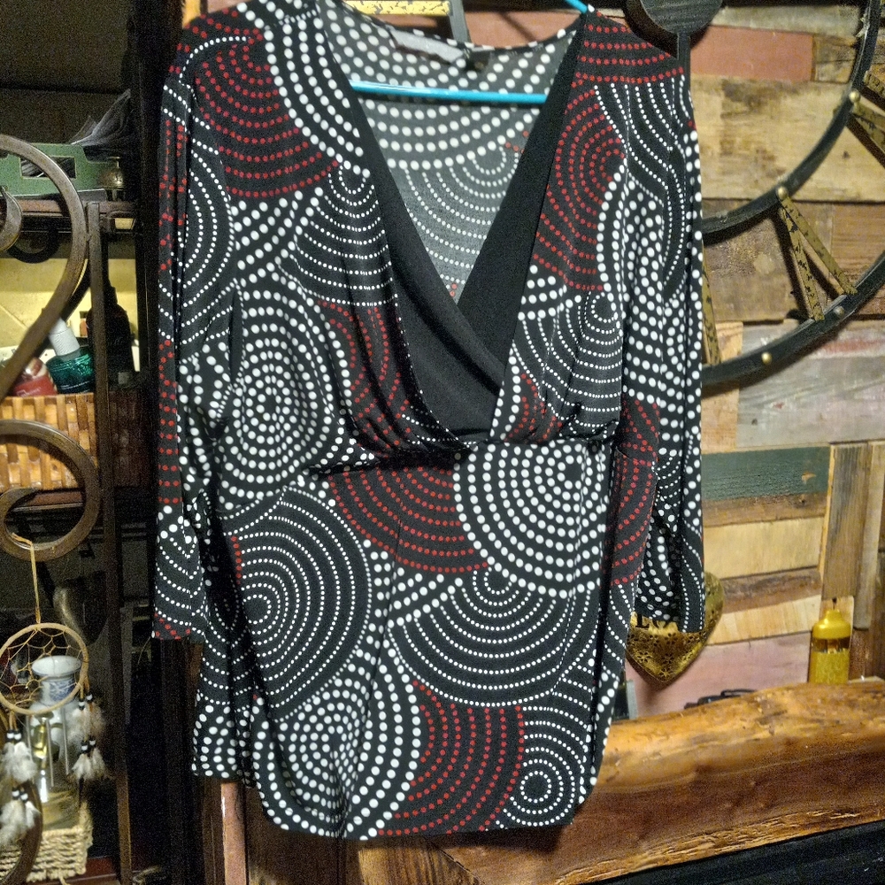 Stylish Black and Red Patterned Women's Top